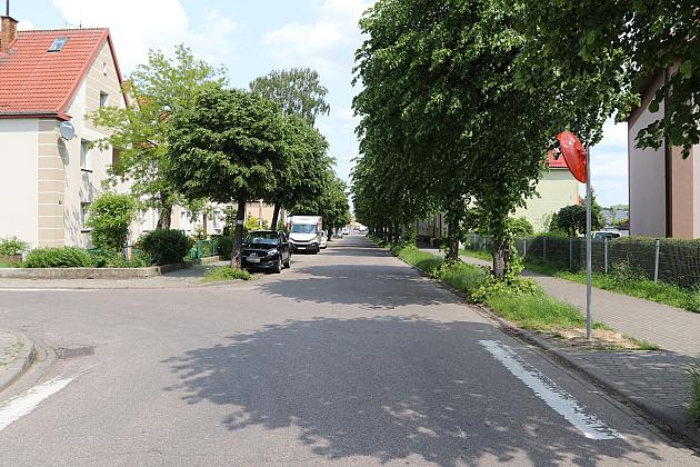 Nowe lustra drogowe w Lęborku – więcej bezpieczeństwa na trudnych skrzyżowaniach!