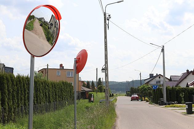 Nowe lustra drogowe w Lęborku – więcej bezpieczeństwa na trudnych skrzyżowaniach!