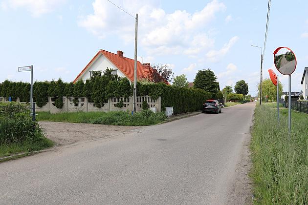 Nowe lustra drogowe w Lęborku – więcej bezpieczeństwa na trudnych skrzyżowaniach!