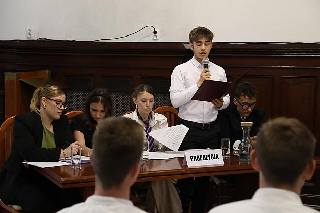 Debaty oksfordzkie w Lęborku – emocje, argumenty i młodzież na najwyższym poziomie