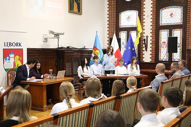 Debaty oksfordzkie w Lęborku – emocje, argumenty i młodzież na najwyższym poziomie