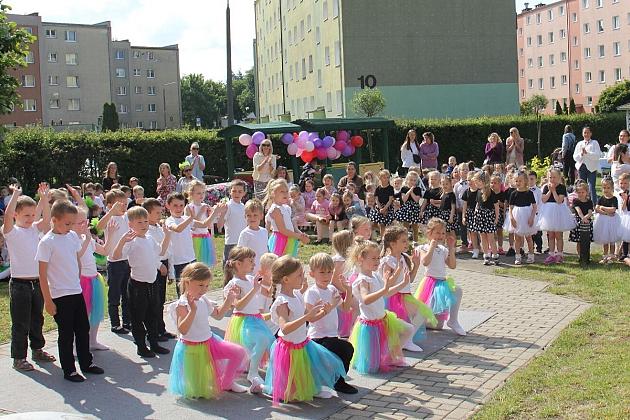 Taniec, uśmiech i radość – taki był III. Festiwal Tańca w Przedszkolu nr 9