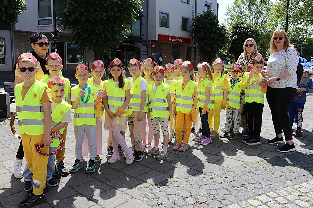 Barwna parada rozkręciła piąty Festiwal Uliczny w Lęborku. Szykujcie się na weekend pełen atrakcji!