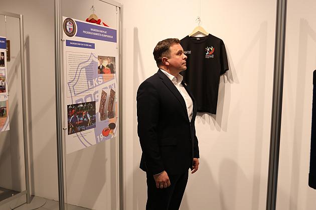 Historia Pogoni Lębork na otwartej w Wieży Ciśnień wystawie z okazji 80-lecia klubu