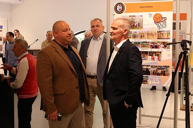 Historia Pogoni Lębork na otwartej w Wieży Ciśnień wystawie z okazji 80-lecia klubu