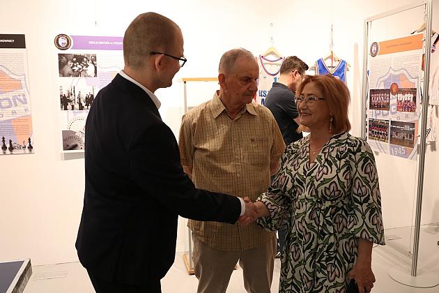Historia Pogoni Lębork na otwartej w Wieży Ciśnień wystawie z okazji 80-lecia klubu