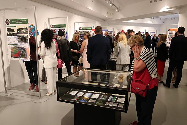 Historia Pogoni Lębork na otwartej w Wieży Ciśnień wystawie z okazji 80-lecia klubu