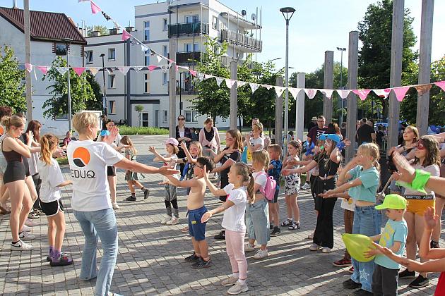 Lębork Nowy Świat znów tętnił życiem! Piąta edycja Festiwalu Ulicznego zachwyciła mieszkańców