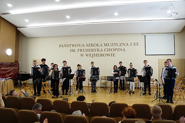 Letnie granie w Lęborku – Wielka Orkiestra Akordeonowa zagra na dziedzińcu ratusza