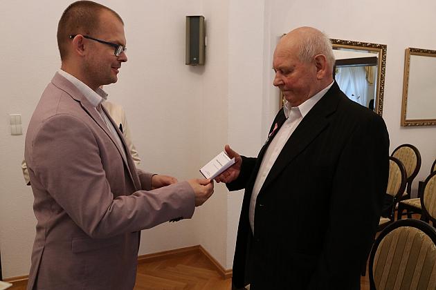 Złote Gody w lęborskim ratuszu – uhonorowanie małżeństw z ponad półwiecznym stażem