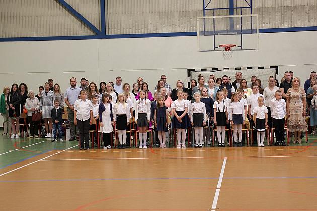 „Wypływamy na szerokie wody” – zakończenie roku szkolnego w SP nr 8