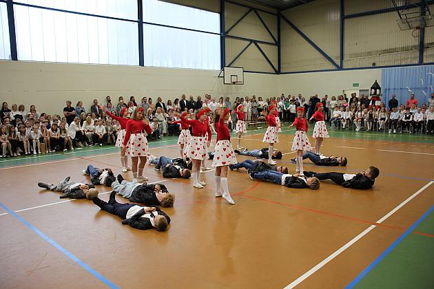 „Wypływamy na szerokie wody” – zakończenie roku szkolnego w SP nr 8