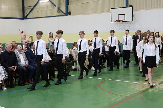 Uroczyste pożegnanie absolwentów Szkoły Podstawowej nr 5