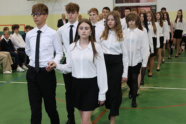 Uroczyste pożegnanie absolwentów Szkoły Podstawowej nr 5