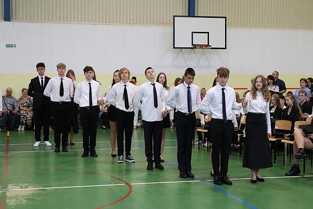 Uroczyste pożegnanie absolwentów Szkoły Podstawowej nr 5