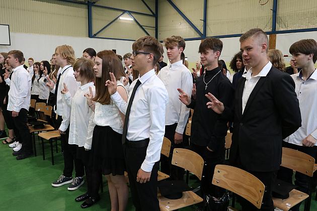 Uroczyste pożegnanie absolwentów Szkoły Podstawowej nr 5