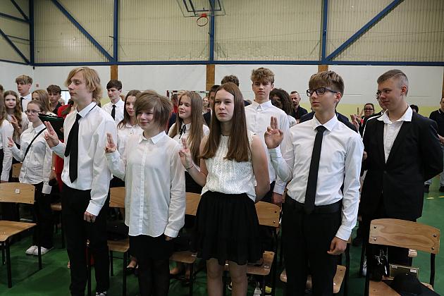 Uroczyste pożegnanie absolwentów Szkoły Podstawowej nr 5