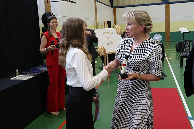 Uroczyste pożegnanie absolwentów Szkoły Podstawowej nr 5