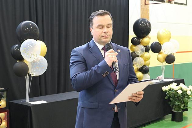 Uroczyste pożegnanie absolwentów Szkoły Podstawowej nr 5