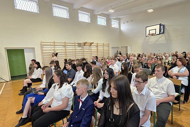 Uroczyste zakończenie roku szkolnego klas VIII w SP7