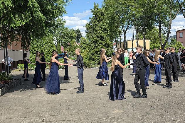 Uroczyste zakończenie roku szkolnego klas VIII w SP7