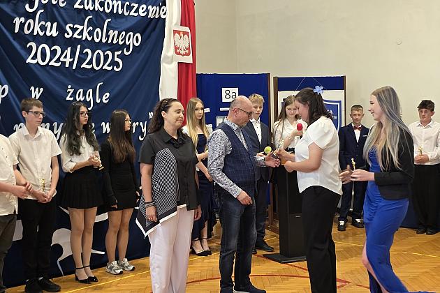 Uroczyste zakończenie roku szkolnego klas VIII w SP7
