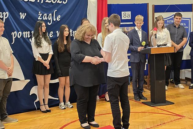 Uroczyste zakończenie roku szkolnego klas VIII w SP7
