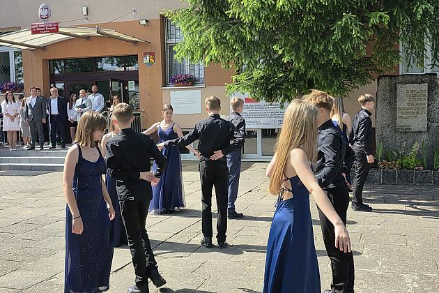 Uroczyste zakończenie roku szkolnego klas VIII w SP7