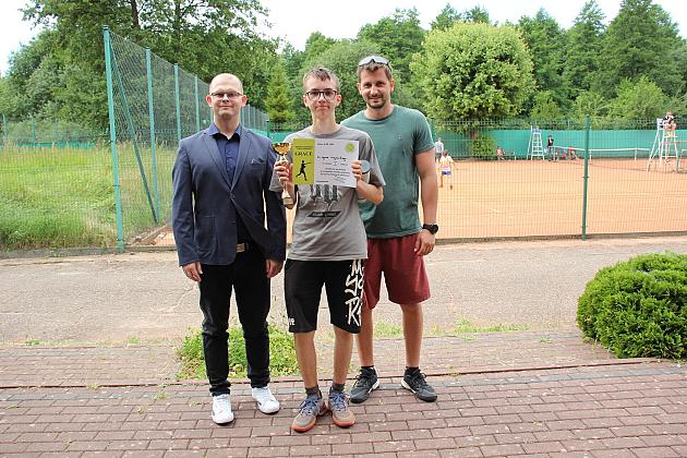 Aktywne lato na kortach. Rozstrzygnięto Wakacyjny Turniej Tenisa Ziemnego