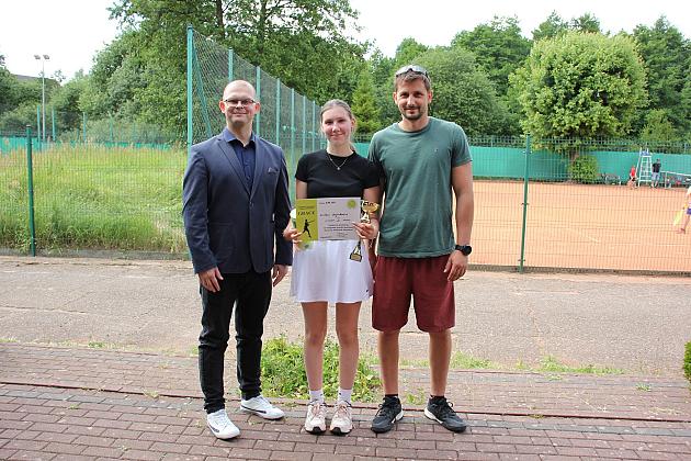 Aktywne lato na kortach. Rozstrzygnięto Wakacyjny Turniej Tenisa Ziemnego