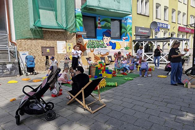 Letnia Czytelnia na Staromiejskiej już otwarta