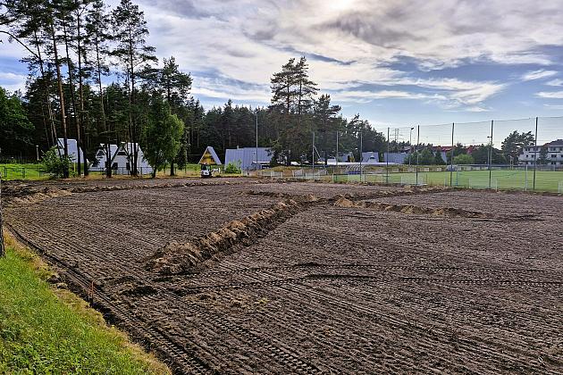 Trwa budowa boiska z naturalną nawierzchnią na Stadionie Miejskim w Lęborku