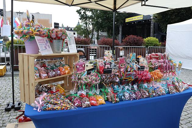 Kolorowe stoiska, regionalne smaki i rękodzieło – magia Jarmarku św. Jakuba!