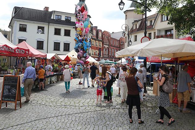 Kolorowe stoiska, regionalne smaki i rękodzieło – magia Jarmarku św. Jakuba!