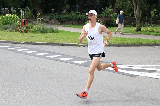 Adam Głogowski ponownie nie do zatrzymania w Biegu św. Jakuba!