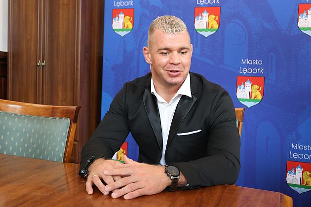 Promuje Lębork w oktagonie. Miasto wspiera swojego wojownika