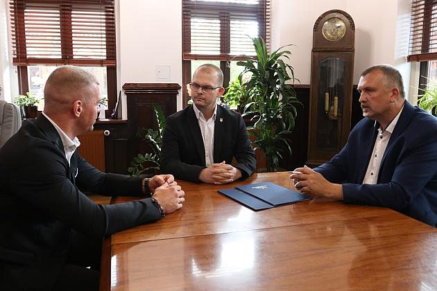 Promuje Lębork w oktagonie. Miasto wspiera swojego wojownika