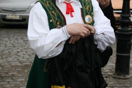 Czarno-żółte flagi w Dzień Jedności Kaszubów