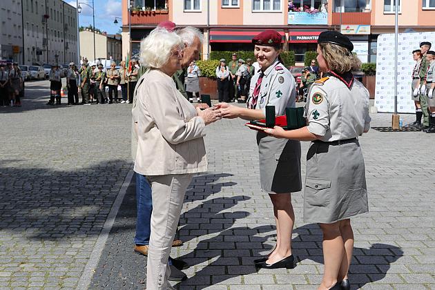Z okazji jubileuszu lęborscy harcerze z nowym sztandarem