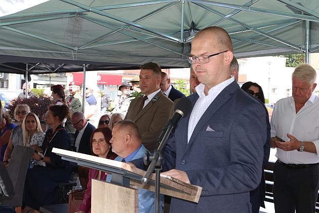 Z okazji jubileuszu lęborscy harcerze z nowym sztandarem