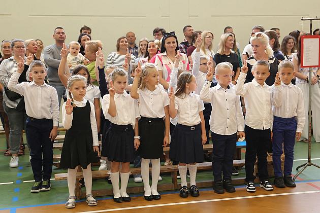 Ślubowanie nowych uczniów Szkoły Podstawowej nr 8