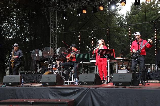 Kreatywna zabawa i muzyczne emocje podczas Pożegnania Lata