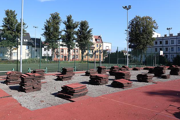 Rozpoczęła się modernizacja „Orlika” na placu Piastowskim