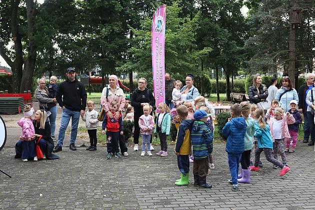 Rodzinno - sportowy piknik w Przedszkolu nr 10
