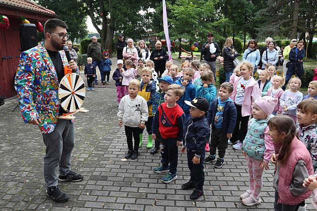 Rodzinno - sportowy piknik w Przedszkolu nr 10