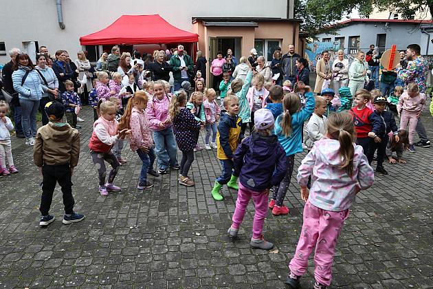 Rodzinno - sportowy piknik w Przedszkolu nr 10