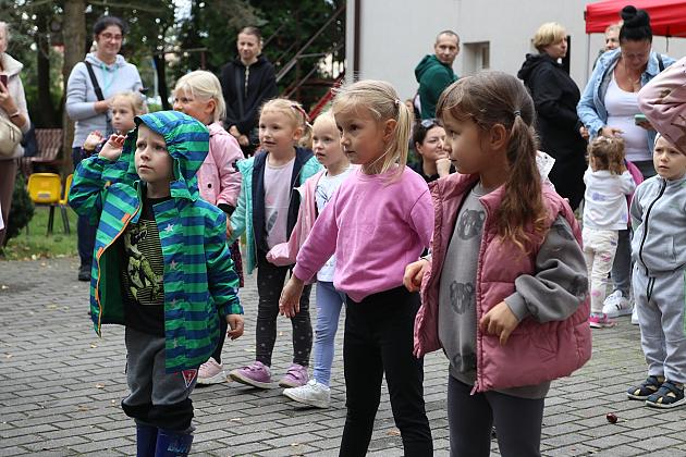 Rodzinno - sportowy piknik w Przedszkolu nr 10