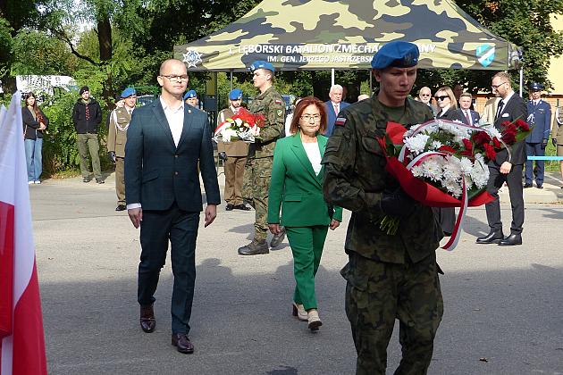 Polskie ofiary II wojny światowej upamiętnione przy jednostce wojskowej