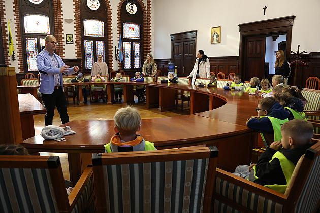 Przedszkolaki z wizytą w urzędzie