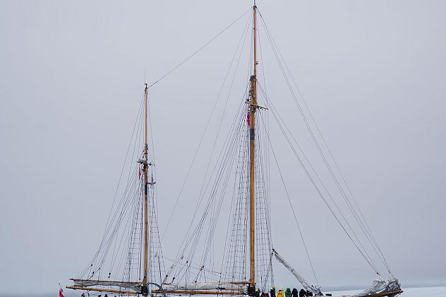 Historyczne osiągnięcie lęborczanina – na pokładzie żaglowca opłynął legendarny Spitsbergen
